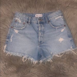 High Waist Demin Shorts - Light Blue Washed